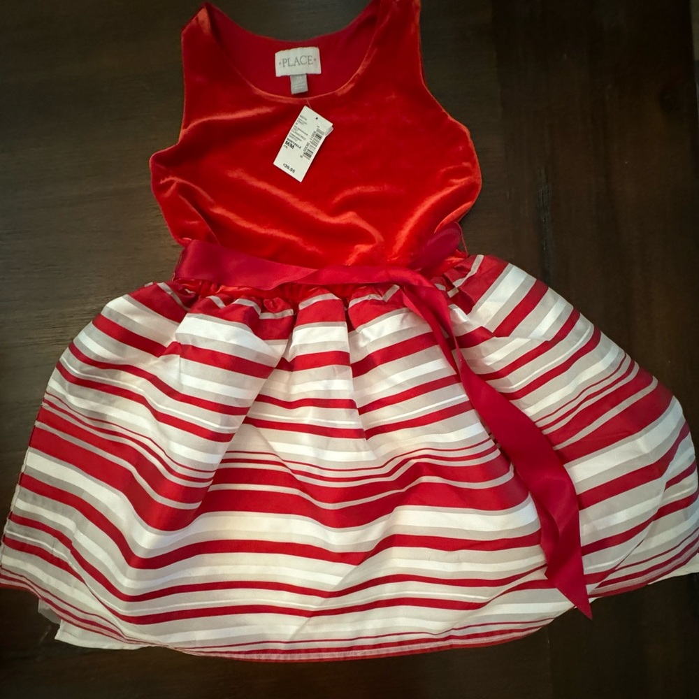 Adorable holiday dress with velvet bodice